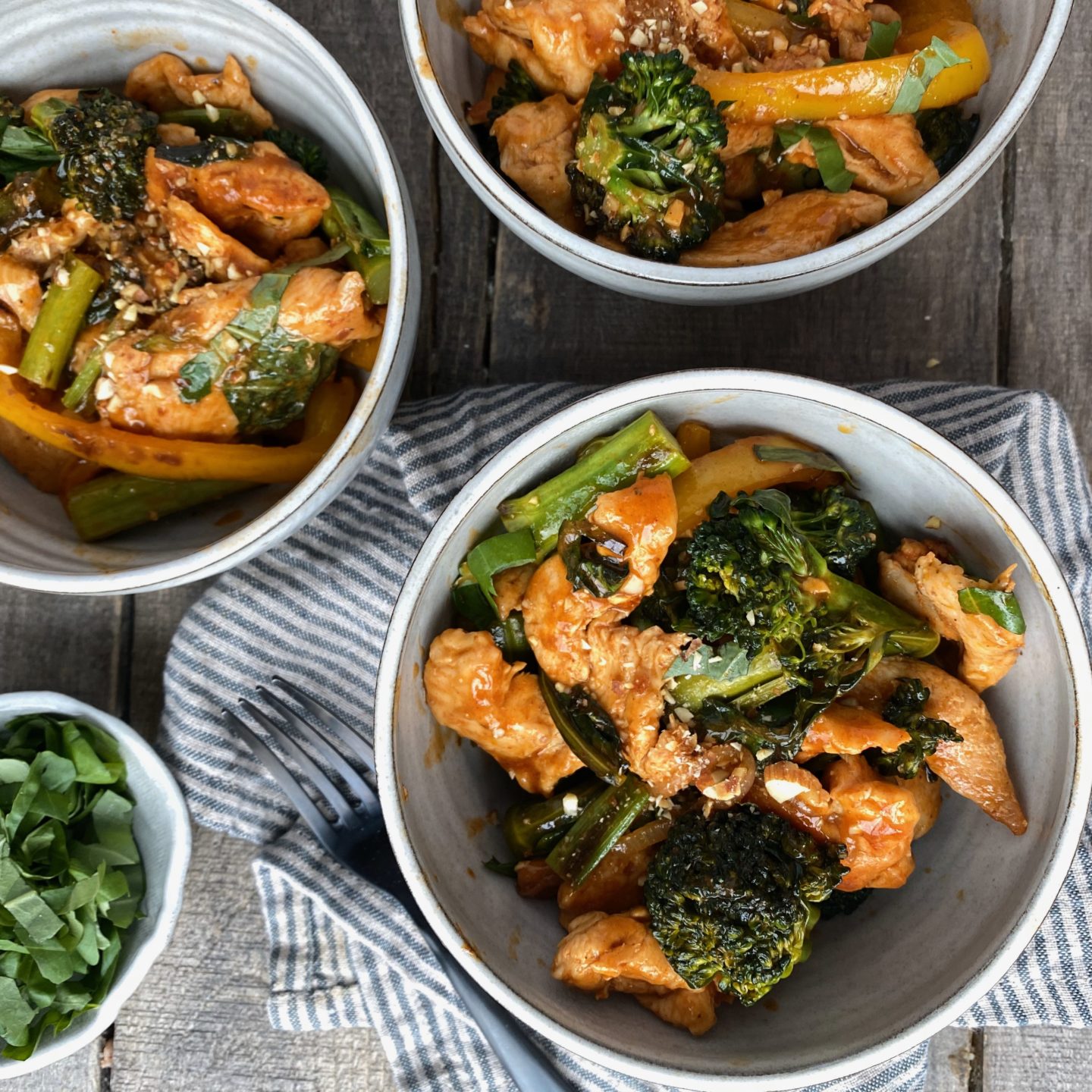 Whole30 Spicy Citrus Chicken Stir Fry - nocrumbsleft