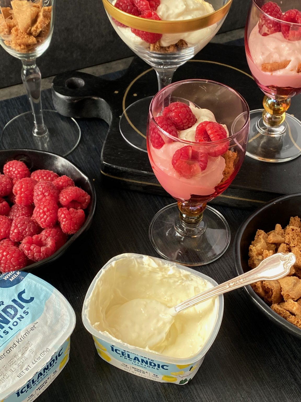 Weeknight Skyr Parfait Nocrumbsleft Weeknight Skyr Parfait Nocrumbsleft