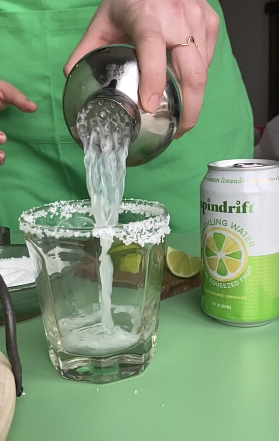 pouring the margarita