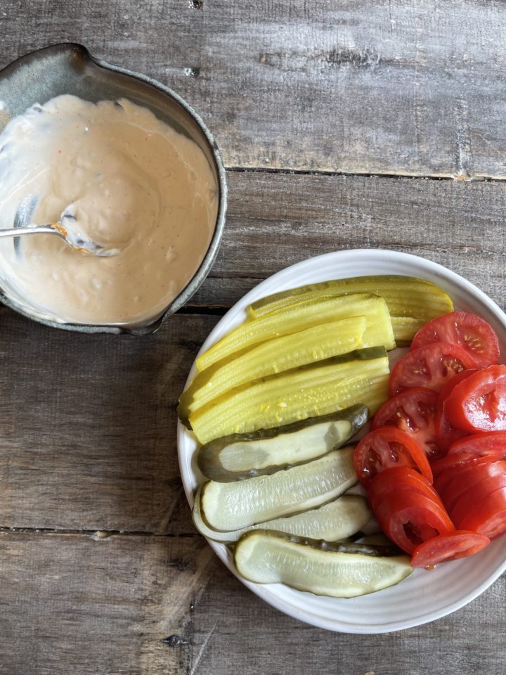 smashburger sauce, pickles, and tomatoes
