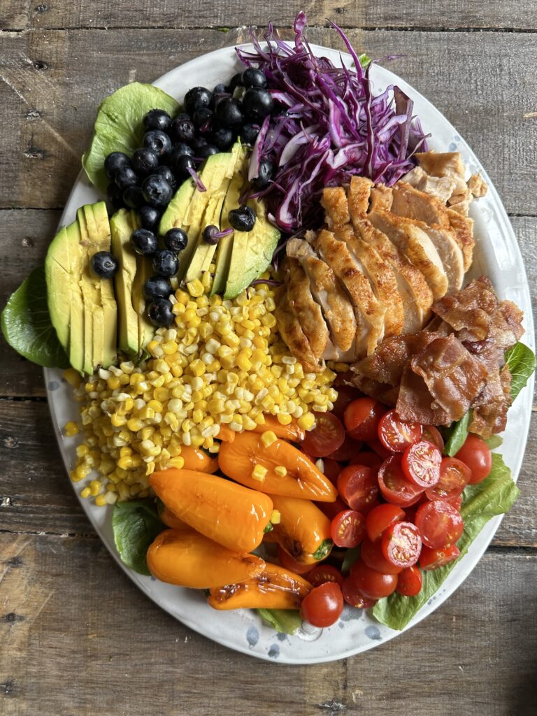 Rainbow Salad with Chicken: A Colorful Feast for the Senses!