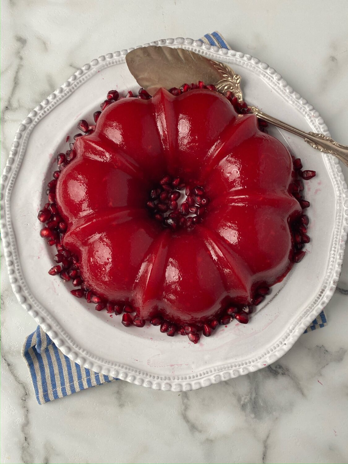 An Excellent Raspberry Jello That Is The Best Thanksgiving Side Dish ...