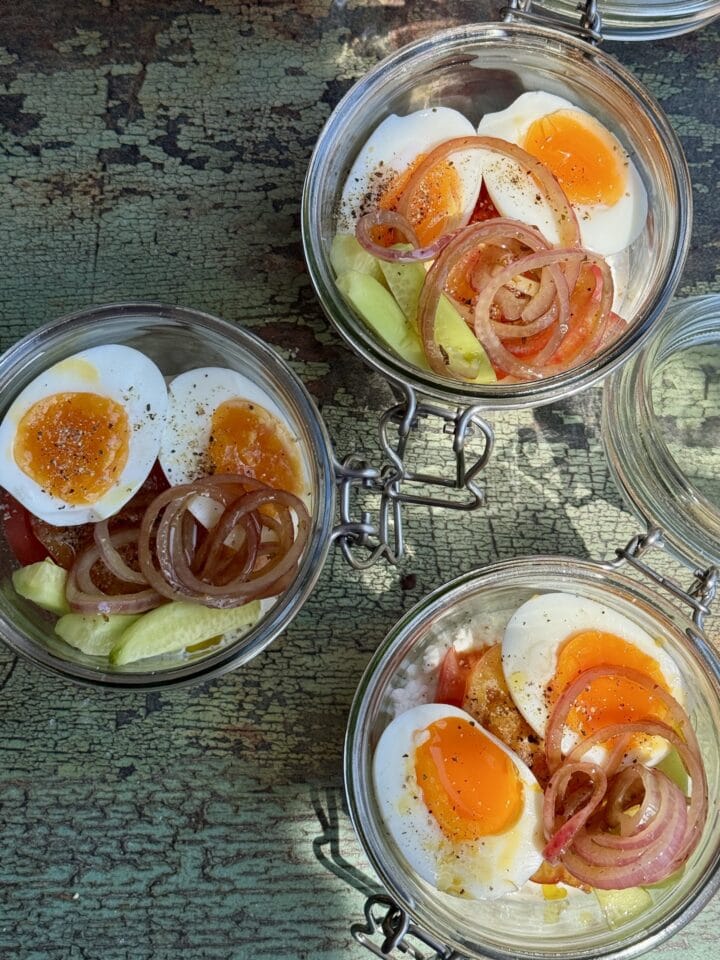 jammy eggs with tomatoes and cottage cheese